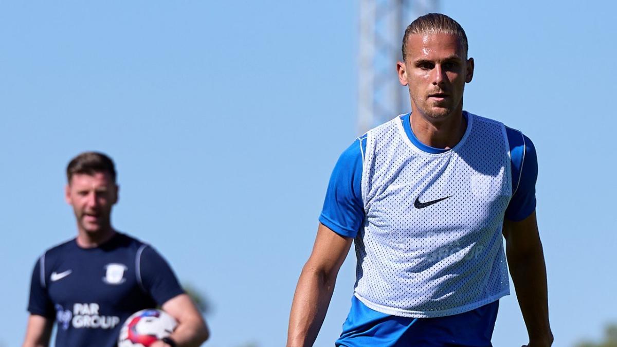 Preston midfielder Brad Potts